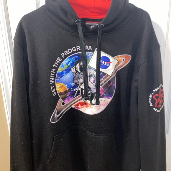 ECHO pull over and NASA pull over hoodie with strings, Large boys, both for 25$ - Picture 10 of 13